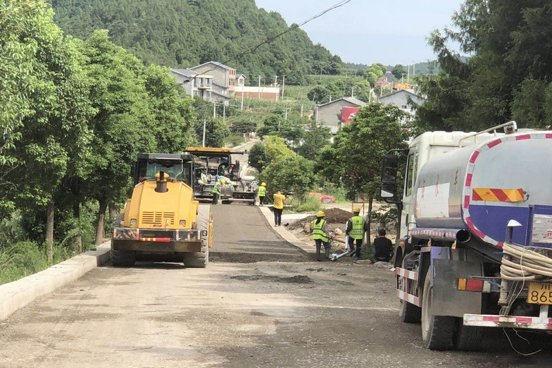 路橋集團(tuán)搶晴天、戰(zhàn)雨天、斗夜間  全力以赴推進(jìn)國(guó)道347項(xiàng)目建設(shè)